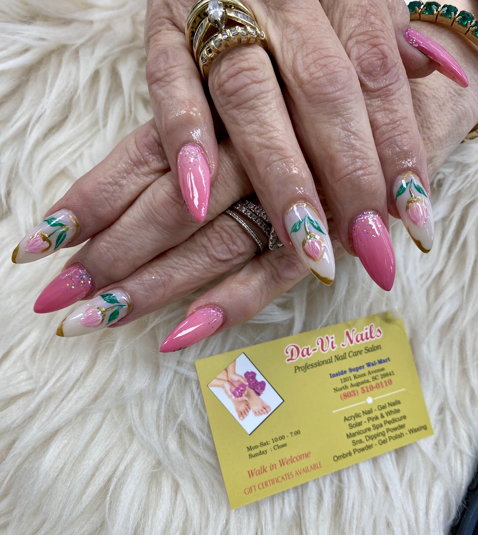 Da-Vi Nails logo